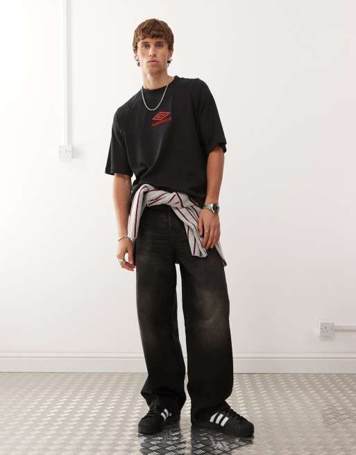 Umbro iconic boxy T-shirt in black | ASOS