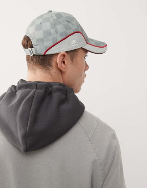 Umbro panelled logo cap in silver and red, 2 of 3
