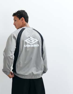 Umbro Panelled Sweat In Gray