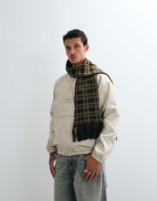 Umbro pattern knitted scarf in brown check, 2 of 3