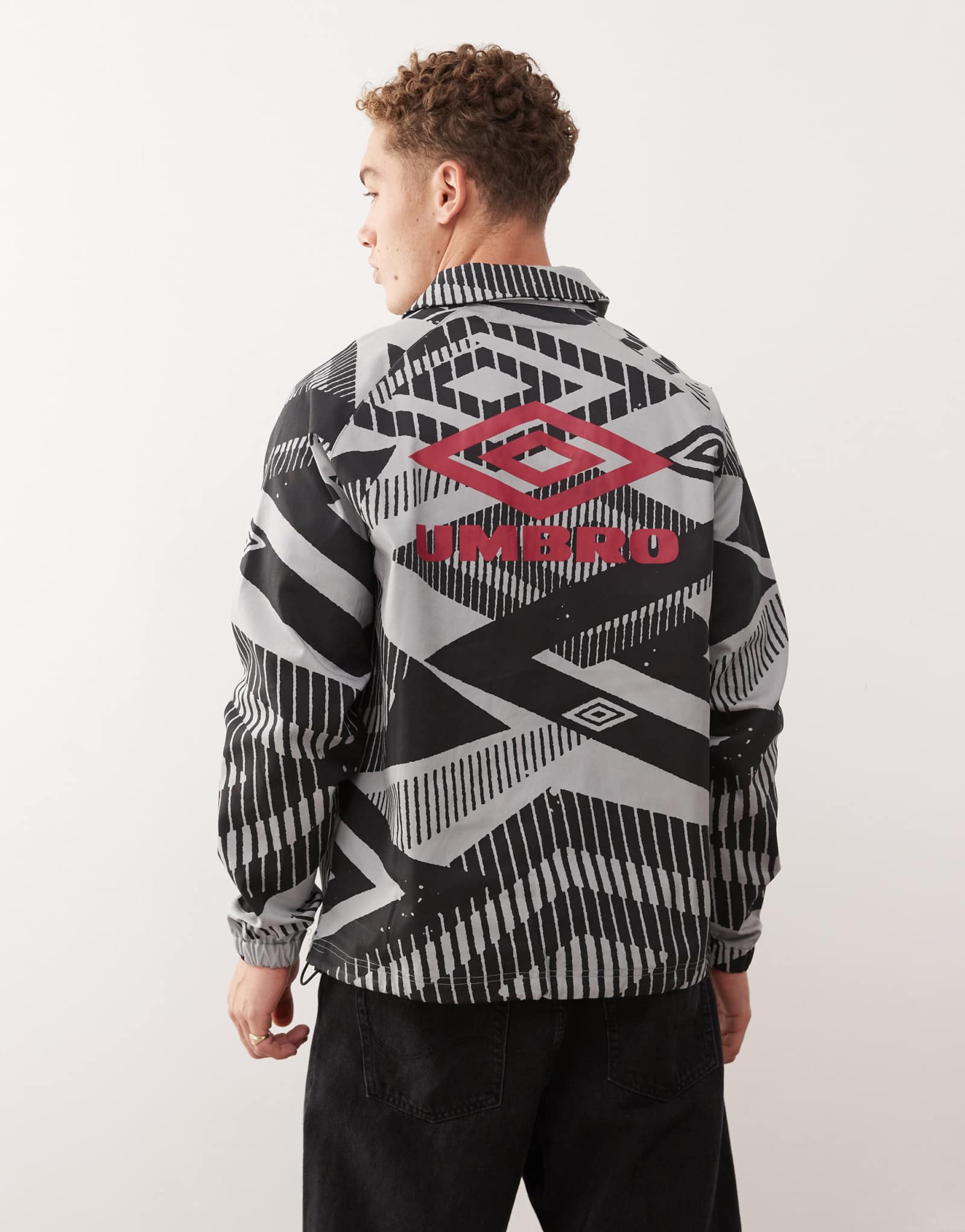 Топ с принтом Umbro серого цвета