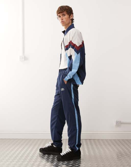 Umbro relaxed track pant in blue multi, 3 of 5