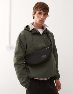 Umbro Umbro retro waist bag in black