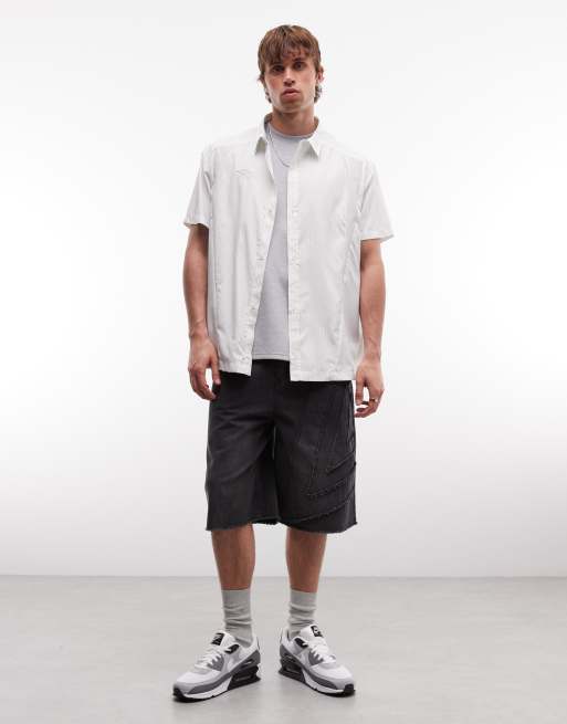 Umbro short sleeve boxy shirt in white stripe, 2 of 5
