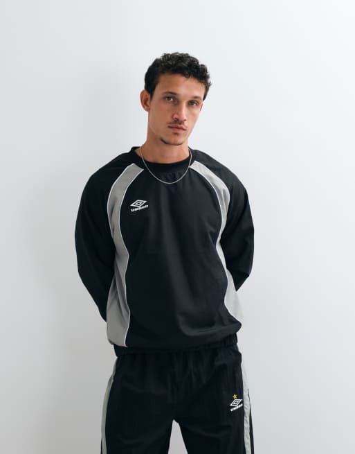 Umbro sweatshirt met panelen in zwart, 5 van 5