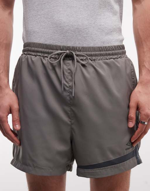 Umbro – Szare szorty piłkarskie z tkaniny, 2 z 5