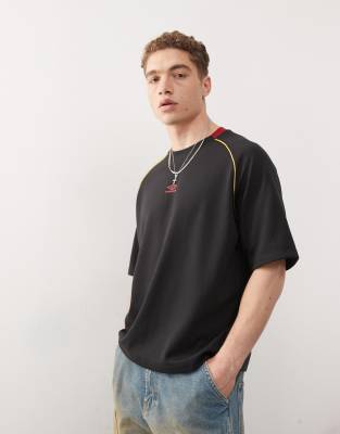 Umbro - T-shirt en tulle à empiècements - Noir