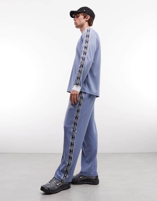Umbro taped track pant in blue, 2 of 5
