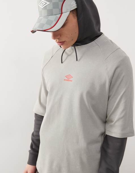 Umbro - Vasket grå T-shirt med høj hals i firkantet pasform - view 1