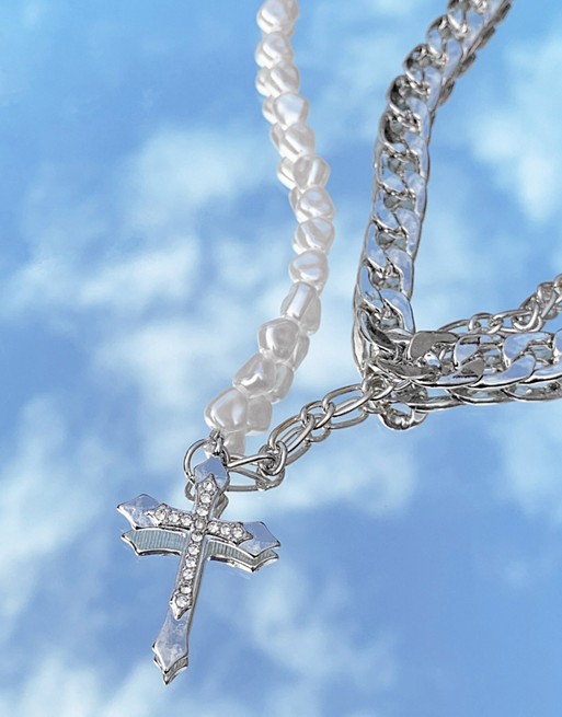 Uncommon Souls layered neckchains in silver with cross pendant and pearl links