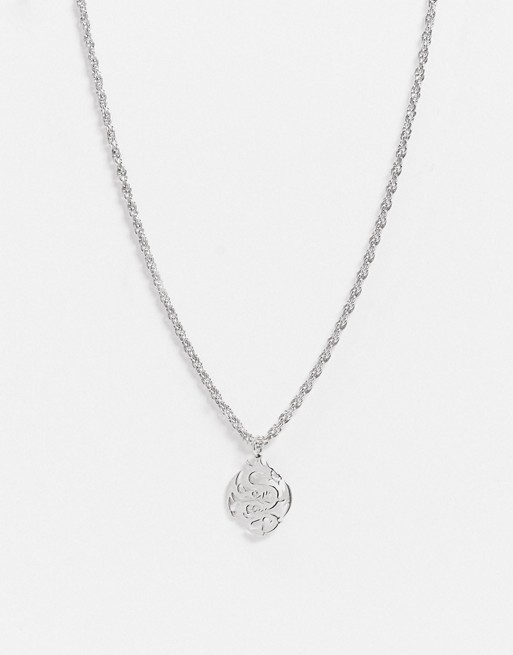 Uncommon Souls neckchain in silver with circular dragon pendant
