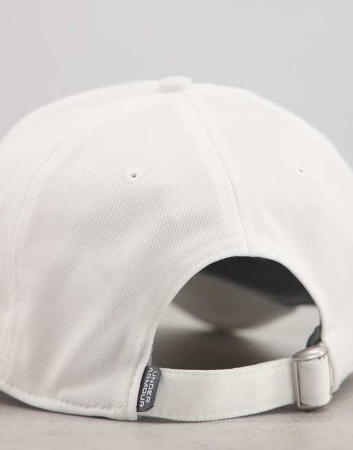 Under Armour Blitzing adjustable cap in white