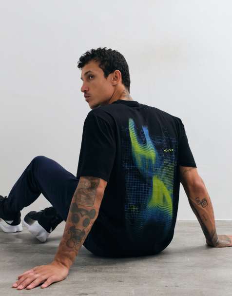 Under Armour Blur back print t-shirt in black - view 1
