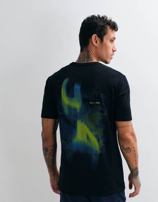 Under Armour Blur T-shirt met print op de rug in zwart, 5 van 5