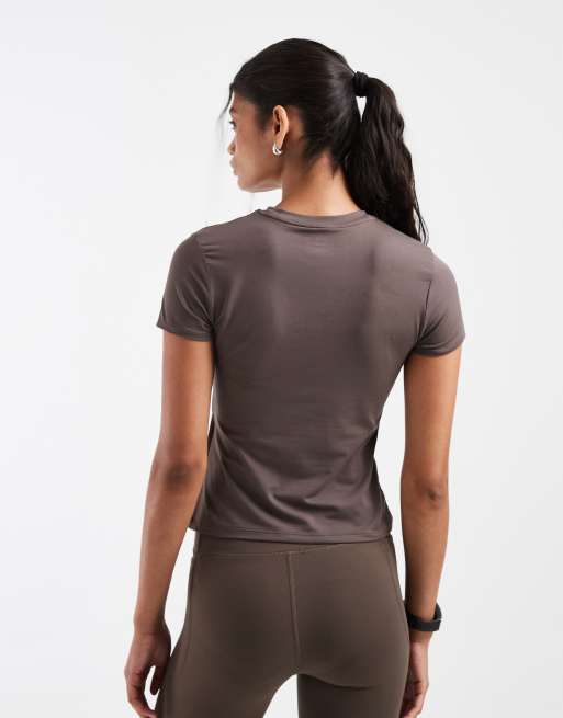 Under Armour - camiseta de manga corta ajustada Motion en marrón, 4 de 4