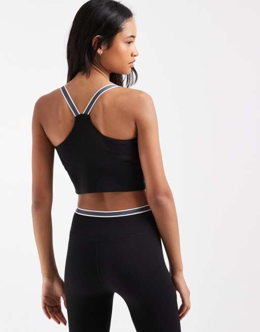 Under Armour - camiseta sin mangas Motion Sport Tape en negro, 4 de 4