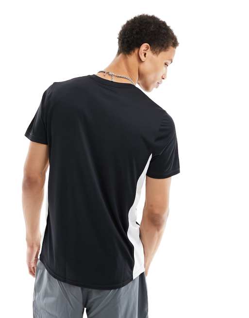 Under Armour Challenger Pro Trainings T Shirt in Schwarz mit Kontraststreifen ASOS