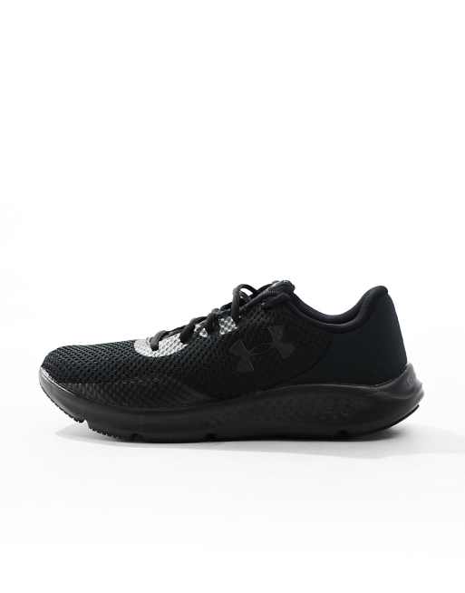 UA Charged Pursuit 3-BLK Homme Black / Black / Metallic Gold