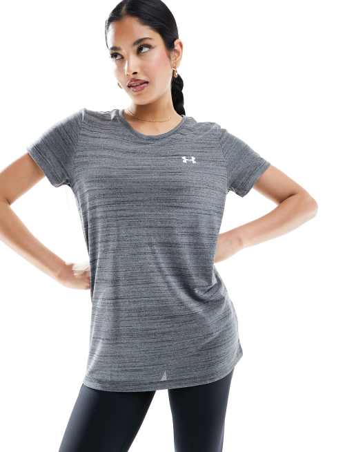 Under Armour - Evolved Core Tech - Sort T-shirt med logo på ryggen