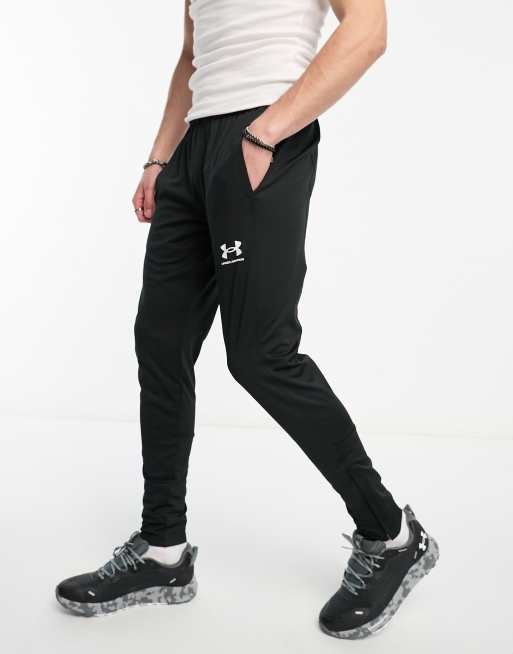 Under Armour Football Challenger trackies in black
