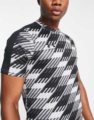 Under Armour Football Challenger training t-shirt in grey retro print - ASOS Price Checker