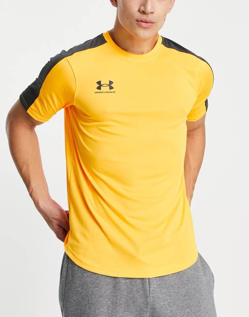 Under armour challenger sales t shirt