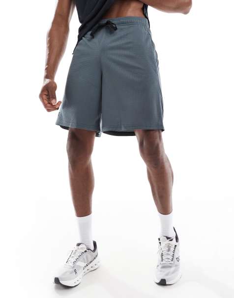 Under Armour - Grå shorts i mesh-/tech-stof - view 1