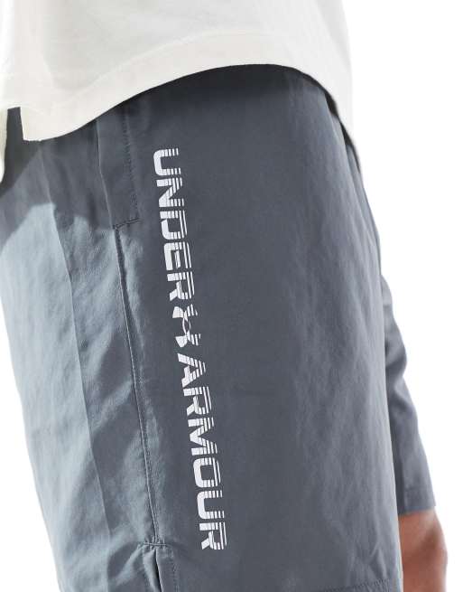 Under Armour - Grå tech-shorts med logo, 3 af 5