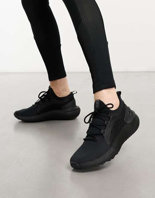 Under armour hot sale black sneakers