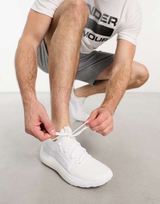 Under armour all white hot sale sneakers