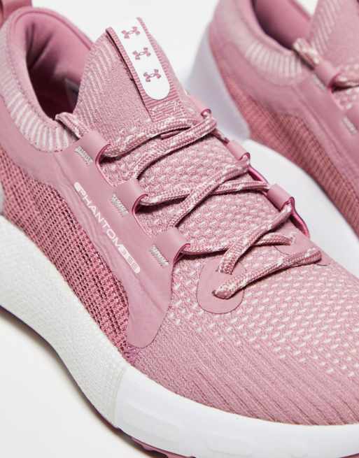 Under armour deals pink tennis shoes