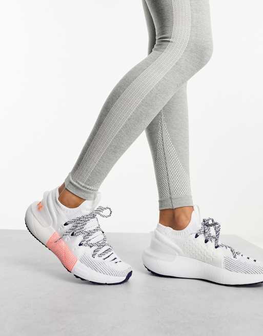 Under Armour – HOVR Phantom 3 – Sneaker in Weiß