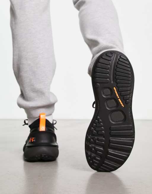 Under Armour HOVR Phantom 3 Storm Sneakers in zwart