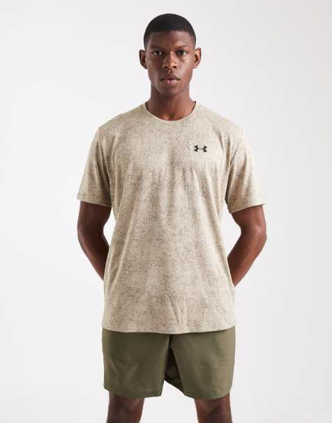 Under Armour – Kakifärgad t-shirt med pixelerat mönster - view 1