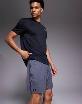 Under Armour Under Armour launch 7'' short in grey