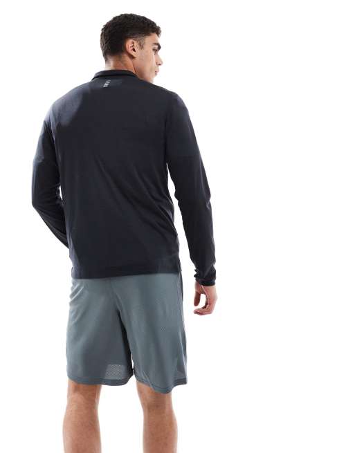 Under Armour Launch quarter-zip in black and reflective, 3 of 4