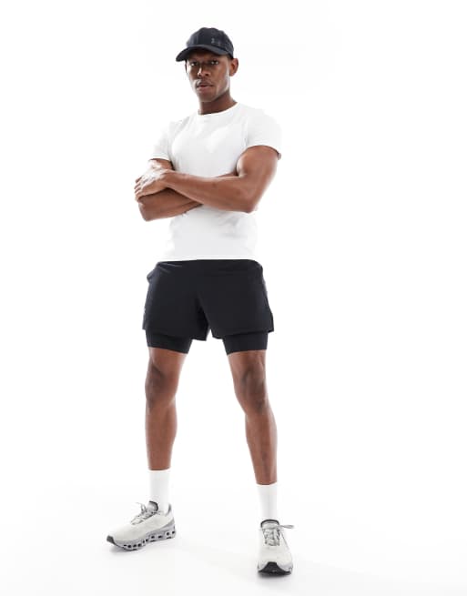 Under Armour - Launch - Sorte 5-tommer-shorts i 2-i-1-stil, 2 af 5