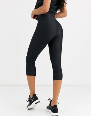 27082-a Under Armour Gym Pants Capris Leggings Size Medium Black Womens :  r/gym_apparel_for_women