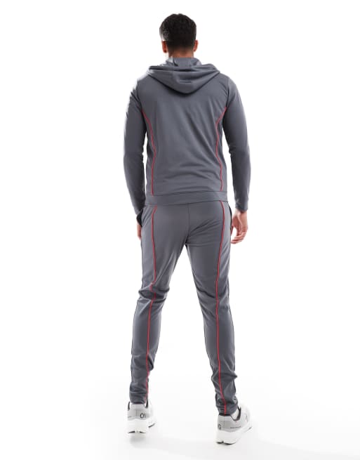 Under Armour – Novelty – Szary dres z czerwonymi wstawkami, 3 z 5