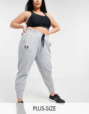 Under Armour Plus - Rival - Fleece-Jogginghose in Grau-Schwarz