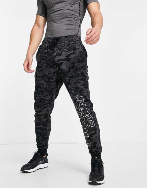 Men's under outlet armour camo joggers