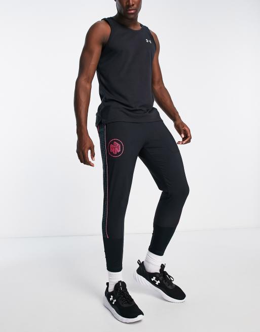 docena seguridad Espere Under Armour Run Anywhere joggers in black | ASOS