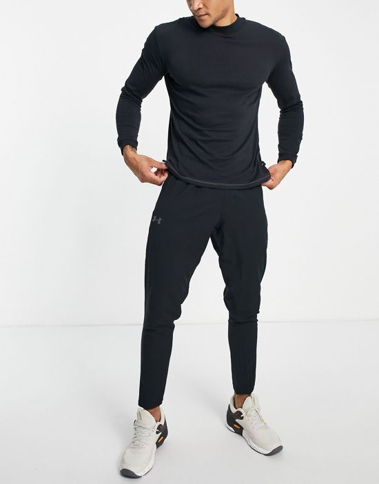https://images.asos-media.com/products/under-armour-run-anywhere-long-sleeve-top-in-black/200605851-3?$n_550w$&wid=550&fit=constrain