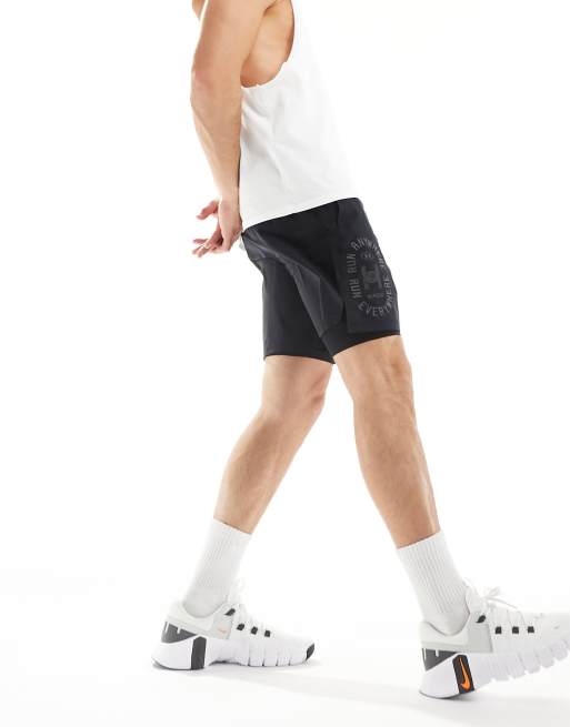 Under Armour - Run Everywhere - Sorte shorts