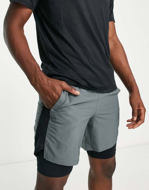 Under Armour – Running Launch – Grå 2-i-1-shorts i 7 tums längd