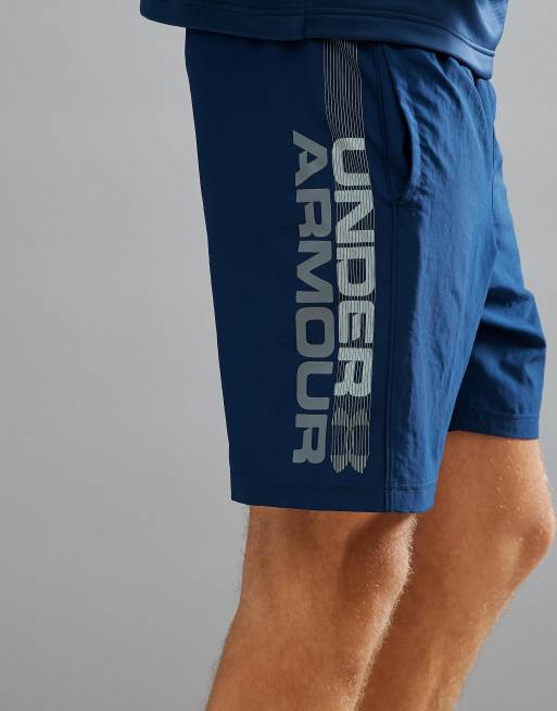 Under Armour - Training - Short de sport tissé à logo graphique - Bleu  marine