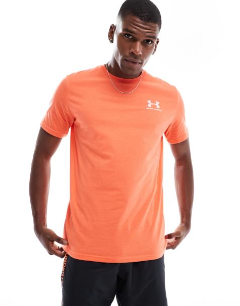 Under Armour – Sportstyle – Kurzärmliges T-Shirt in Orange mit Logo auf der Brust - view 1