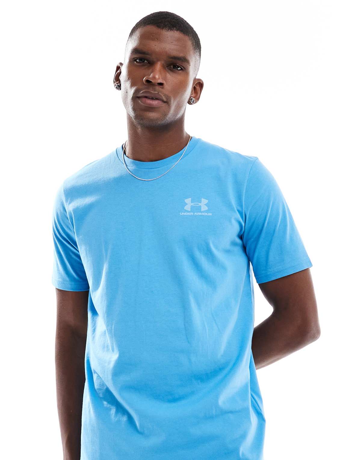 Under Armour Sportstyle left chest logo short sleeve t-shirt in blue