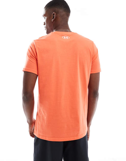 Under Armour - Sportstyle - Orange T-shirt med logo på venstre side af brystet  , 2 af 4