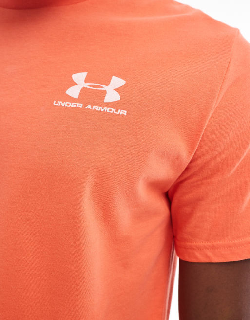 Under Armour - Sportstyle - Orange T-shirt med logo på venstre side af brystet  , 3 af 4
